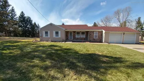 9890 Mccabe Dr, Dimondale, MI 48821 photo 1