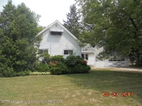 1151 Ralph St, Lansing, MI 48906 photo 2