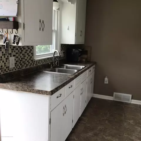 856 Morris Ave, Lansing, MI 48917 photo 3
