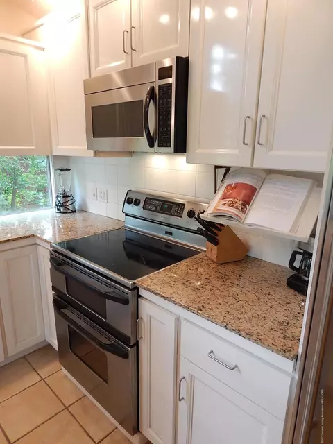 1099 Woodwind Trl, Haslett, MI 48840 photo 8