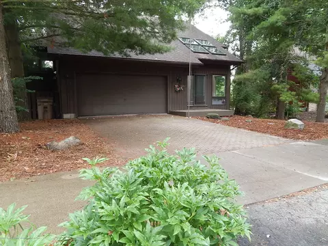 1099 Woodwind Trl, Haslett, MI 48840 photo 1