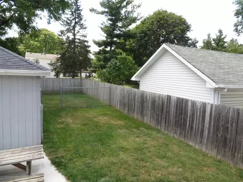 622 E Cavanaugh Rd, Lansing, MI 48910 photo 3