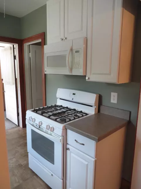 622 E Cavanaugh Rd, Lansing, MI 48910 photo 13