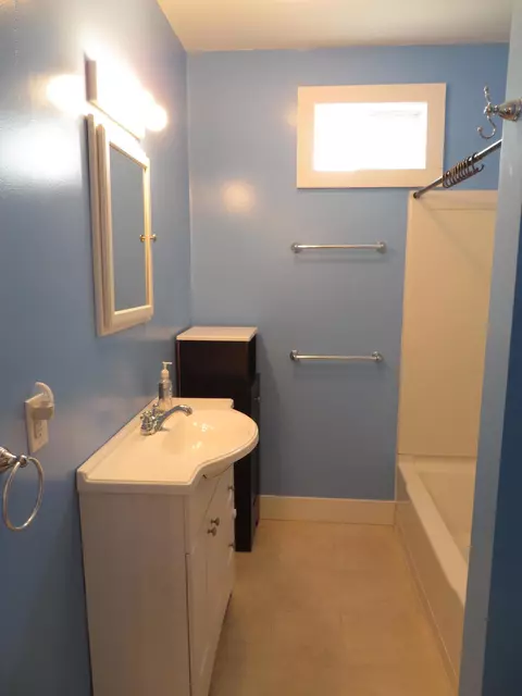 622 E Cavanaugh Rd, Lansing, MI 48910 photo 5