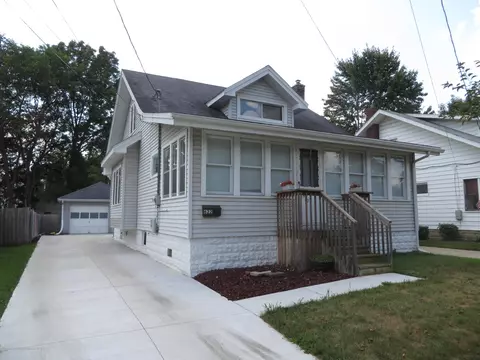 622 E Cavanaugh Rd, Lansing, MI 48910 photo 1