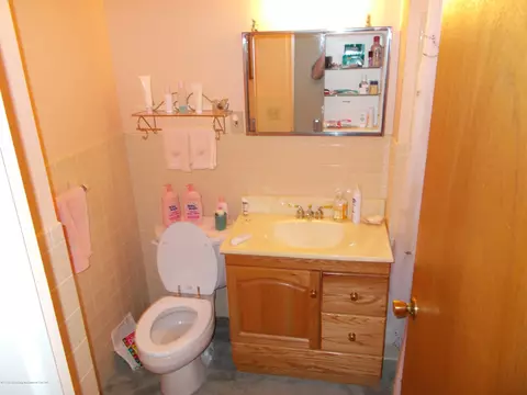 1905 Haslett Rd, Haslett, MI 48840 photo 11