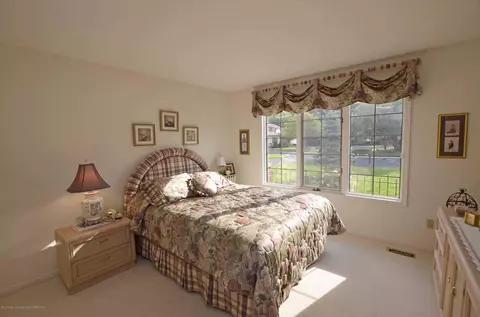 1900 Danbury E, Okemos, MI 48864 photo 11