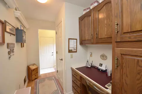 1900 Danbury E, Okemos, MI 48864 photo 34