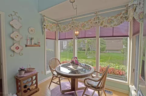 1900 Danbury E, Okemos, MI 48864 photo 32