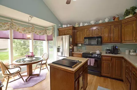1900 Danbury E, Okemos, MI 48864 photo 5