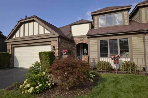 1900 Danbury E, Okemos, MI 48864 photo 1