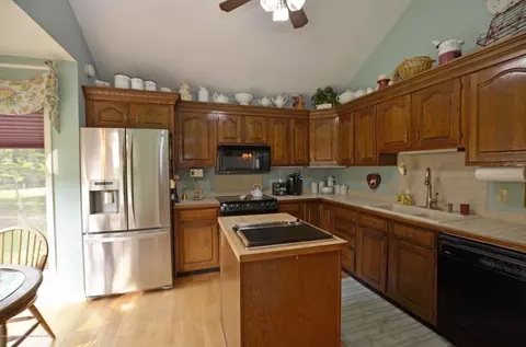 1900 Danbury E, Okemos, MI 48864 photo 31