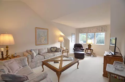 1900 Danbury E, Okemos, MI 48864 photo 9
