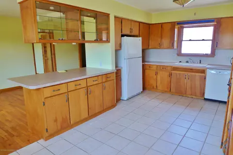 2505 E Cavanaugh Rd, Lansing, MI 48910 photo 10