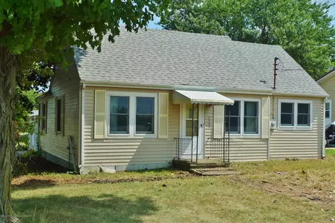 2505 E Cavanaugh Rd, Lansing, MI 48910 photo 2