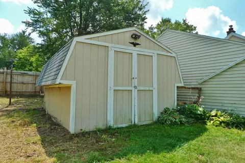 2505 E Cavanaugh Rd, Lansing, MI 48910 photo 7