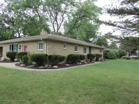 741 E Maple, Mason, MI 48854 photo 2
