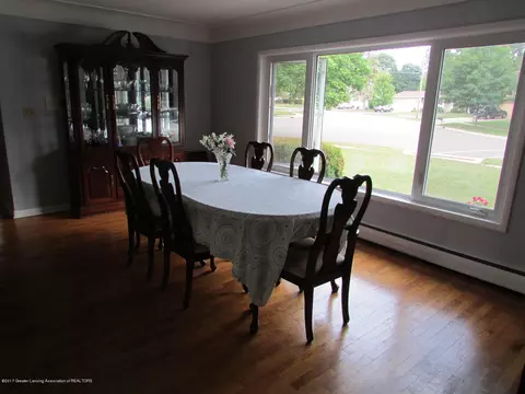 741 E Maple, Mason, MI 48854 photo 9