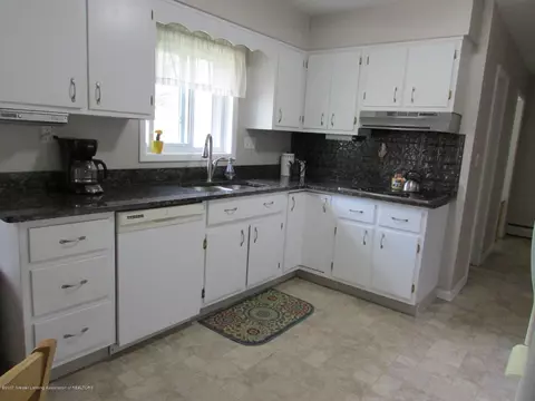 741 E Maple, Mason, MI 48854 photo 7