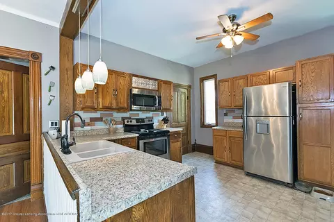 332 N Main St, Fowler, MI 48835 photo 8