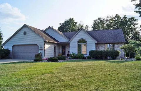 13070 Sherrington Dr, Dewitt, MI 48820 photo 1