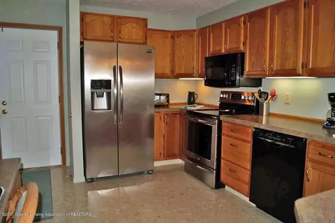 13070 Sherrington Dr, Dewitt, MI 48820 photo 9