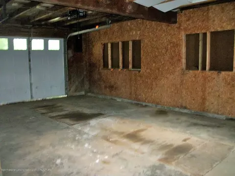 6775 Creyts Rd, Dimondale, MI 48821 photo 8
