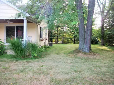 6775 Creyts Rd, Dimondale, MI 48821 photo 7