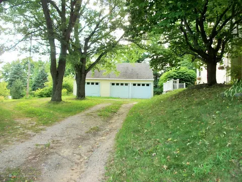 6775 Creyts Rd, Dimondale, MI 48821 photo 10