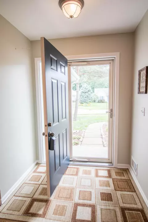 480 Fox Run Ct, Williamston, MI 48895 photo 6
