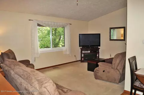 416 Corral Path, Lansing, MI 48917 photo 5