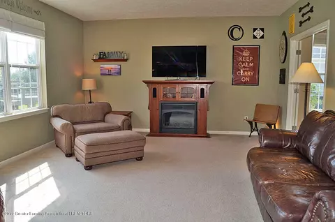 408 Snapdragon Ln, Dewitt, MI 48820 photo 7