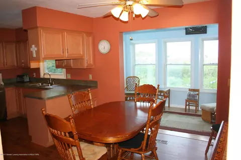 13195 Tucker Rd, Dewitt, MI 48820 photo 6