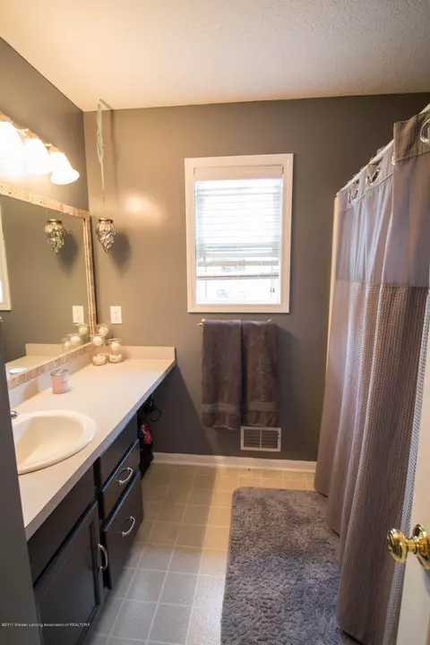 538 E Frederick Ave, Lansing, MI 48906 photo 13