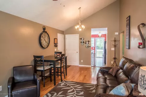 538 E Frederick Ave, Lansing, MI 48906 photo 6