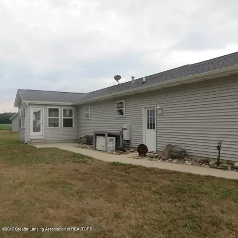 7599 E Buchanan Rd, Ashley, MI 48806 photo 9