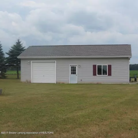 7599 E Buchanan Rd, Ashley, MI 48806 photo 2