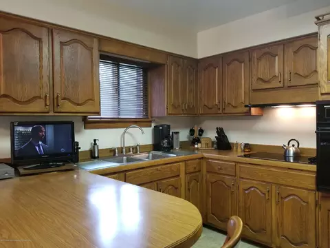8810 W Howe Rd, Eagle, MI 48822 photo 3