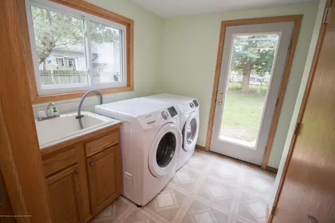 4591 Holt Rd, Holt, MI 48842 photo 14