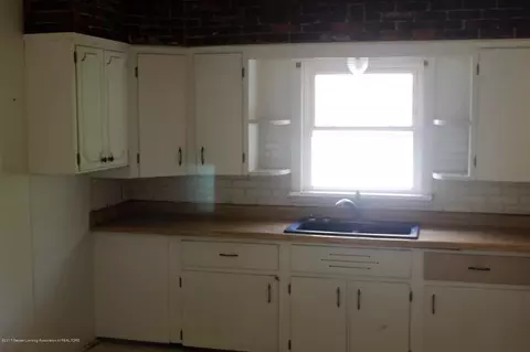 356 E Main St, Springport, MI 49284 photo 5