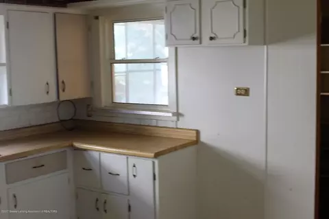 356 E Main St, Springport, MI 49284 photo 6