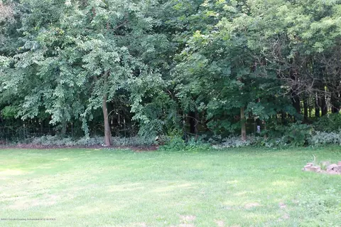 586 E Main St, Springport, MI 49284 photo 5