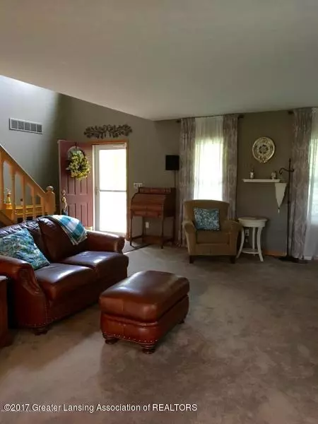 1667 N Eifert Rd, Holt, MI 48842 photo 5