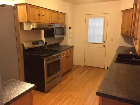 114 E Cavanaugh Rd, Lansing, MI 48910 photo 5