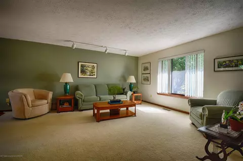 417 Manchester, Dewitt, MI 48820 photo 6