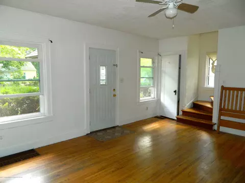 300 S Fairview Ave, Lansing, MI 48912 photo 8
