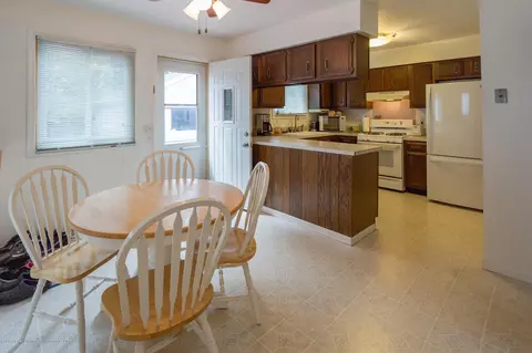 5218 Crocus Ave, Lansing, MI 48911 photo 11