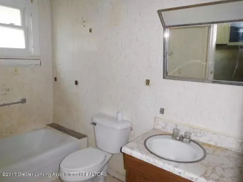 335 N Main, Perry, MI 48872 photo 6