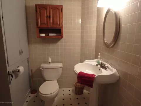 414 E Shaw St, Charlotte, MI 48813 photo 16