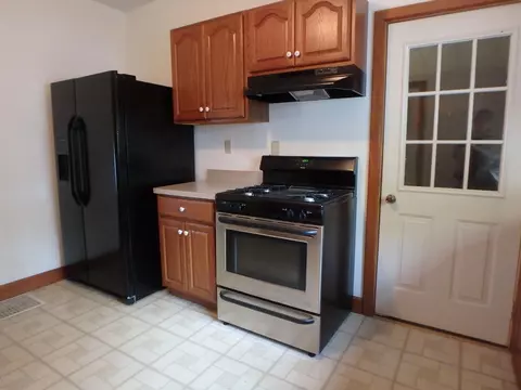414 E Shaw St, Charlotte, MI 48813 photo 6